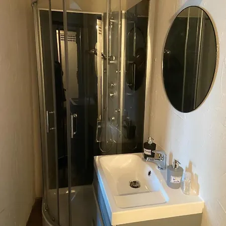 Appart Au 1 Etage Saint-Remy-sur-Durolle Exterior photo